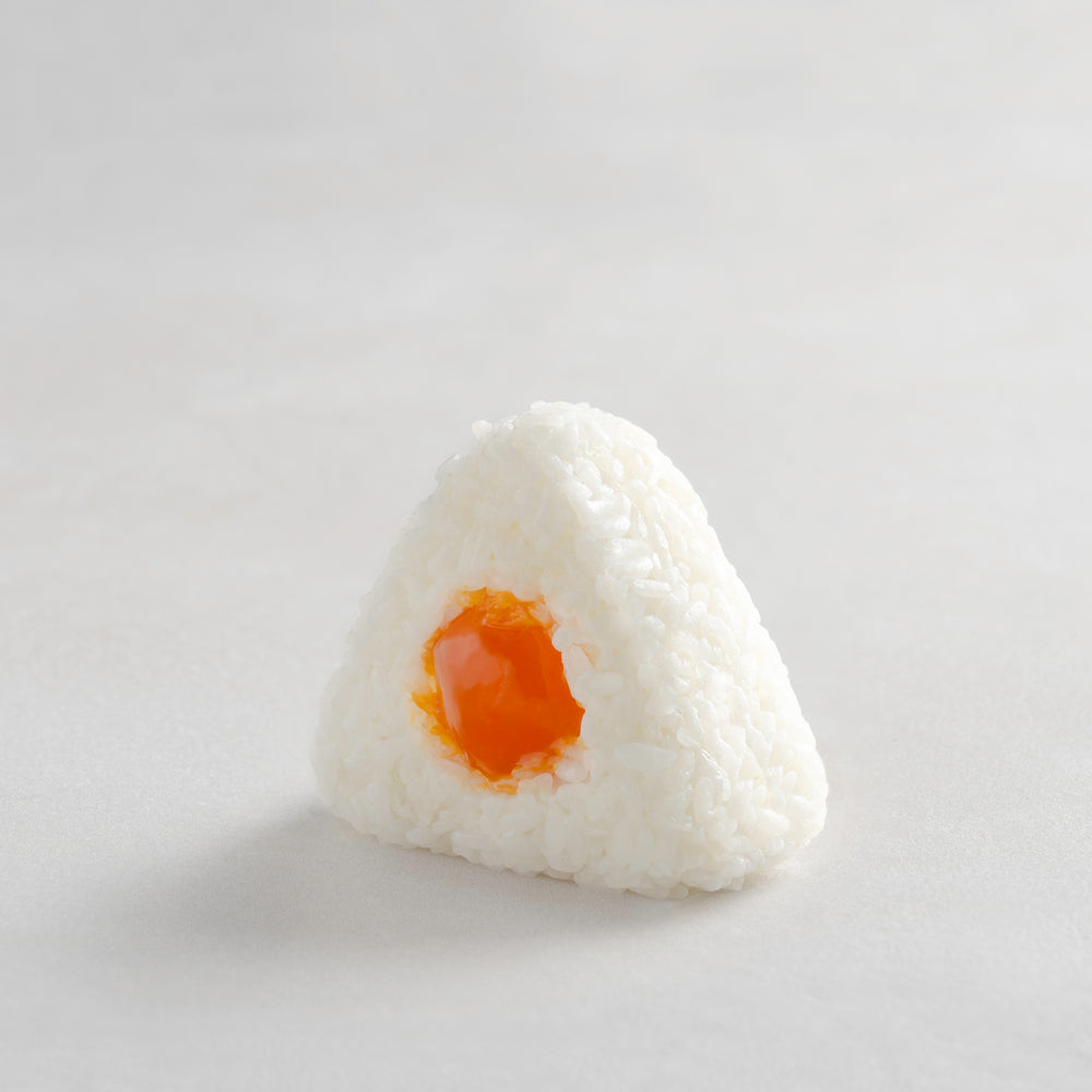 黄金の醤油漬けむすび